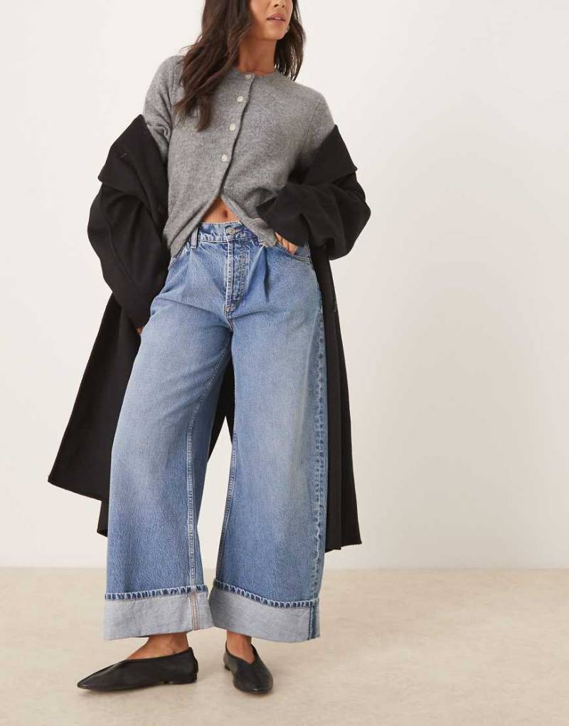 Free People - Alila - Jeans in Leuchtfeuer-Blau mit weitem Bein von Free People