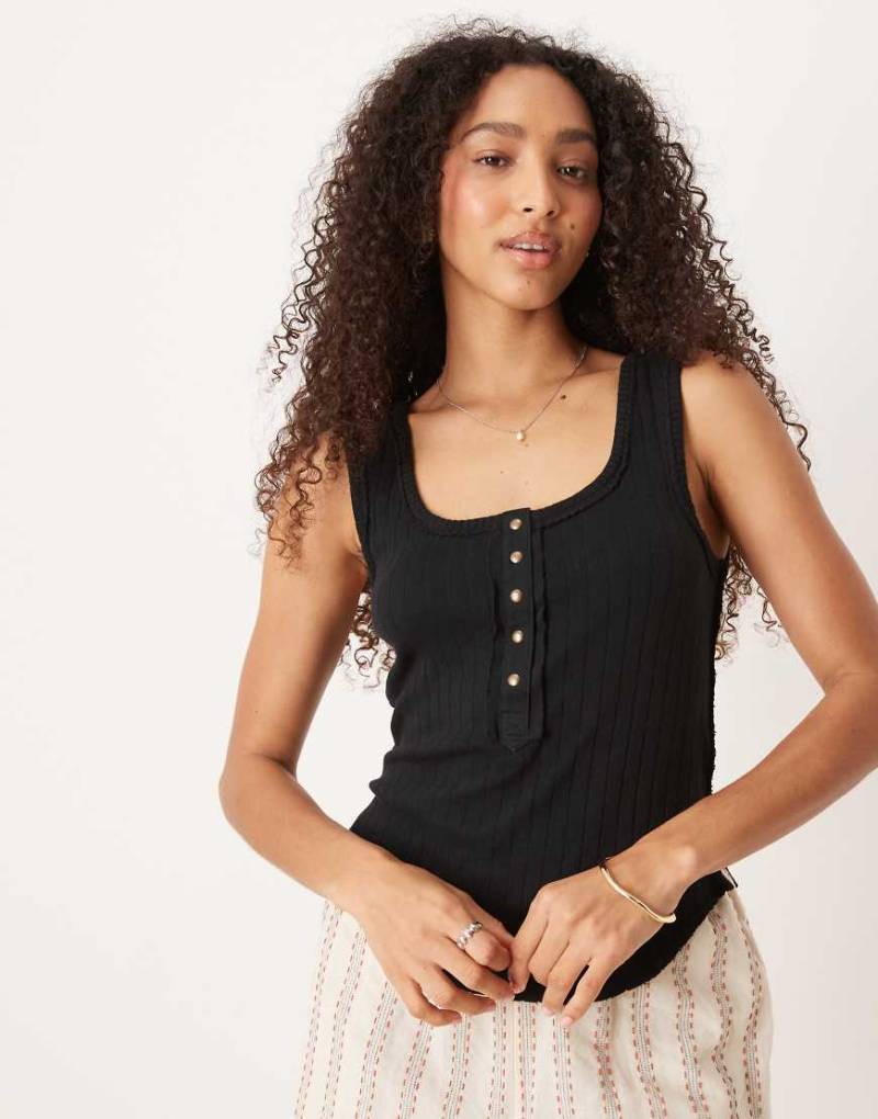 Free People - Bryson - Henley-Trägertop in Schwarz von Free People