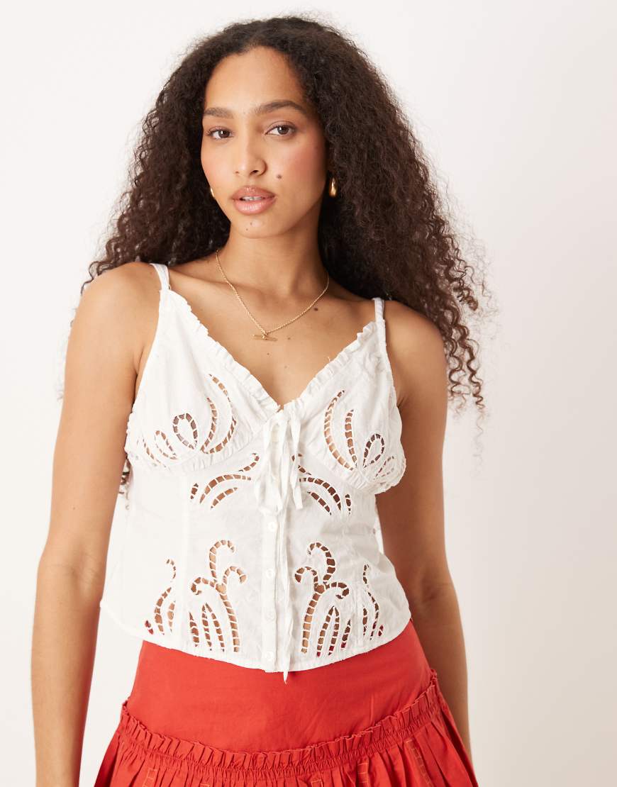 Free People - Camisole in Weiß mit Lochmuster von Free People