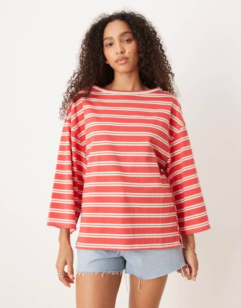 Free People - Cest la vie - Weit geschnittenes T-Shirt in Rot gestreift von Free People
