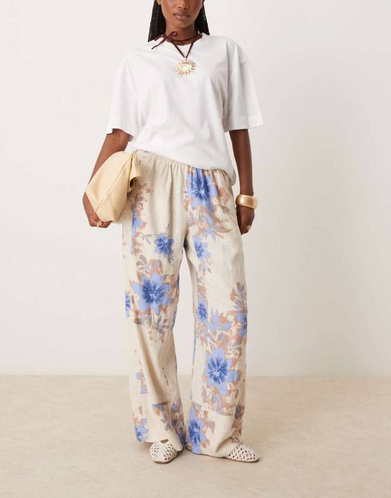 Free People - Day's End - Hose aus Leinen in Elfenbeinweiß mit Blumenprint-Bunt von Free People