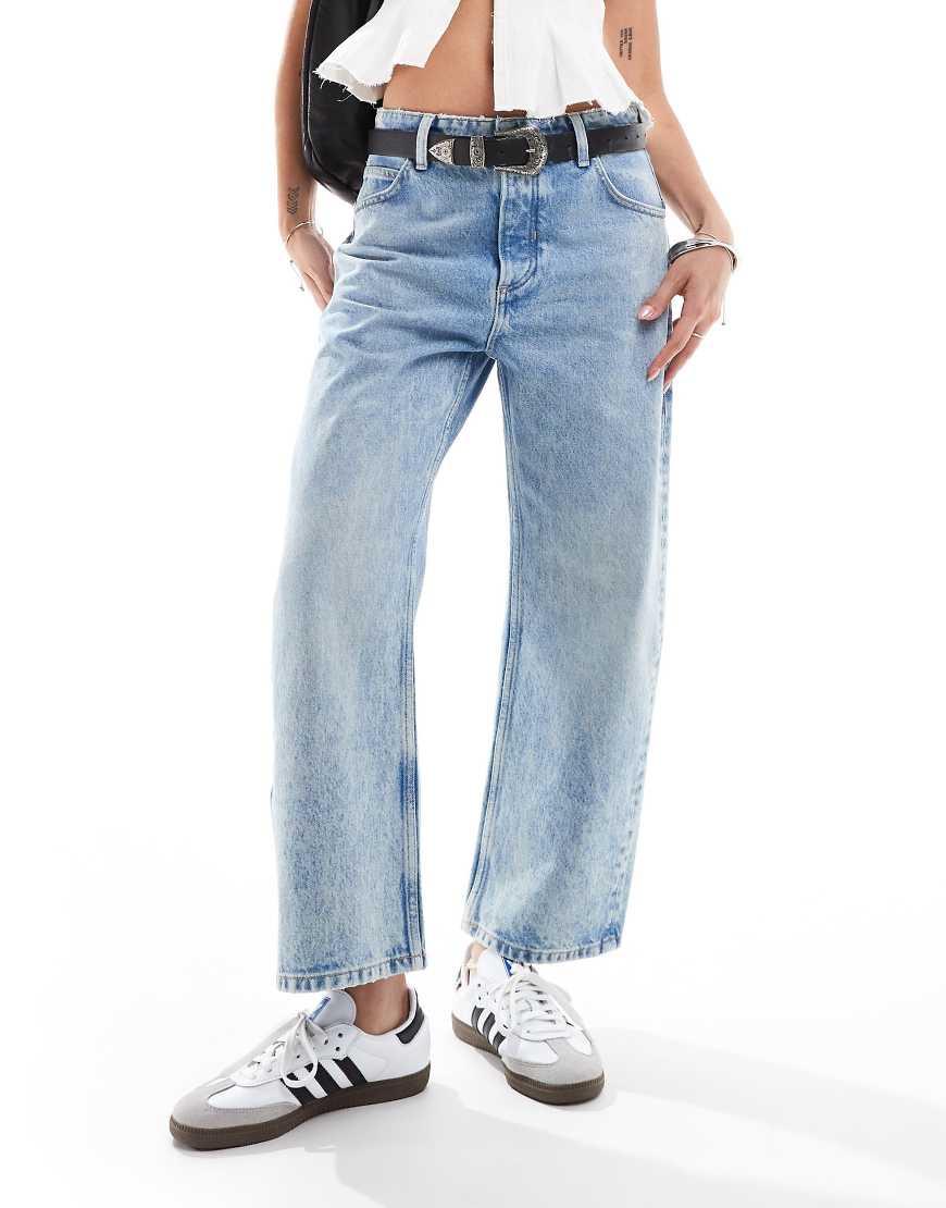 Free People - Deep Trance - Boyfriend-Jeans in hellblauer Waschung mit tiefem Bund Free People - Deep Trance - Boyfriend-Jeans in hellblauer Waschung mit tiefem Bund von Free People