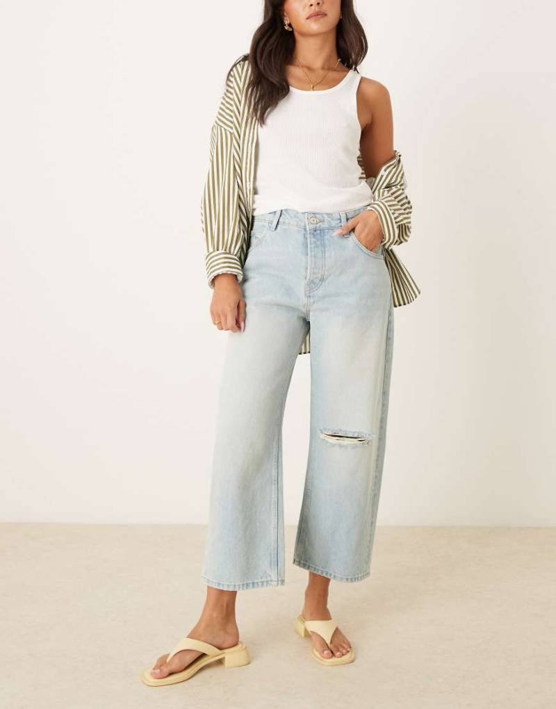 Free People - Deep Trance - Gebleichte Jeans mit Knieriss-Blau von Free People