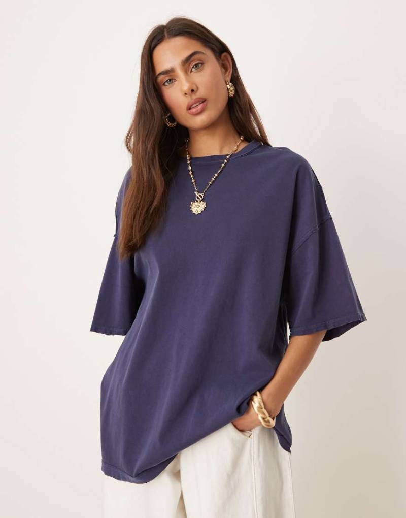 Free People - Devon - Locker geschnittenes T-Shirt in Marineblau von Free People
