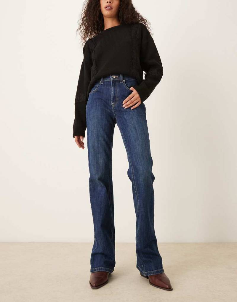 Free People - Double Knot - Jeans in Ägäis-Blau mit hohem Bund und geradem Bein von Free People
