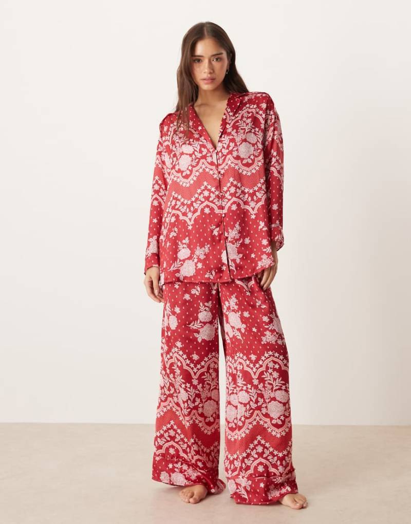 Free People - Dreamy Days - Pyjama-Set in Kirschrot mit Print von Free People