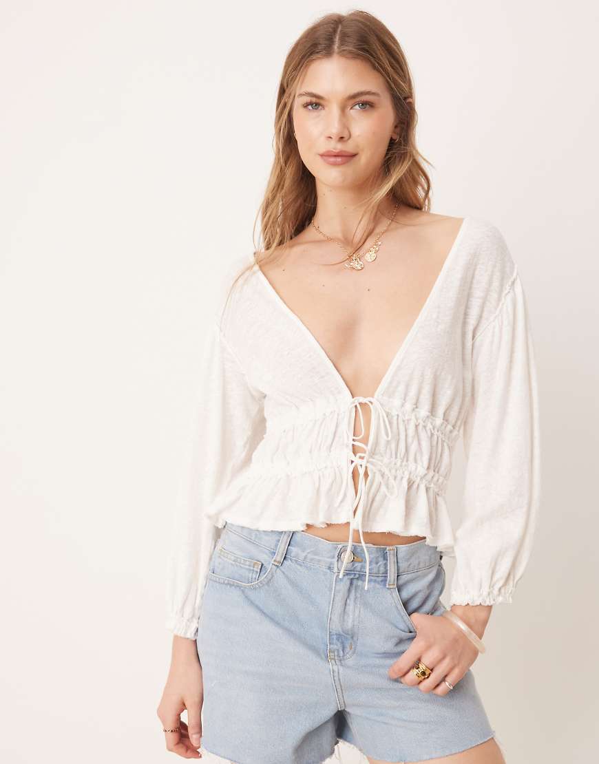 Free People - Jersey-Bluse in Elfenbein mit Bindedetails vorn-Weiß von Free People