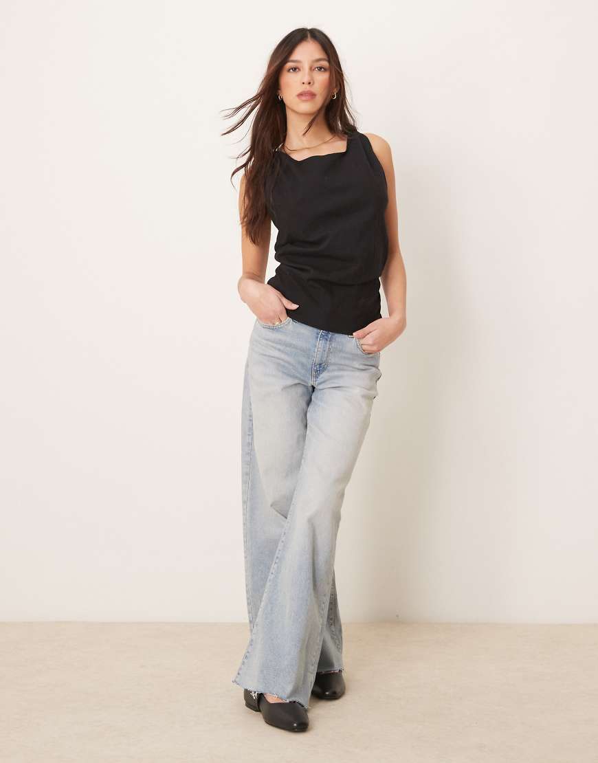 Free People - Kaylor - Oberteil aus Leinen in Schwarz mit Rückenausschnitt von Free People