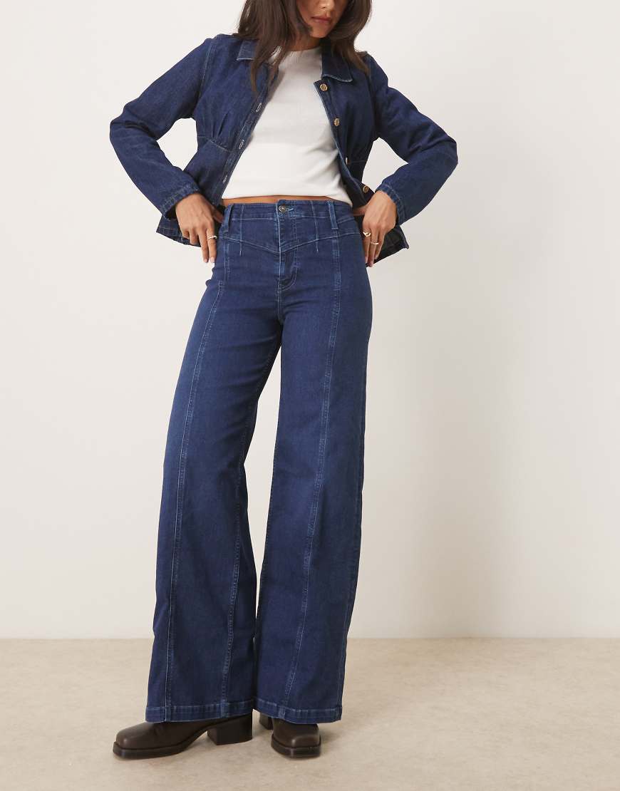 Free People - Libre - Hose in Schloss- und Schlüsselblau mit weitem Bein von Free People