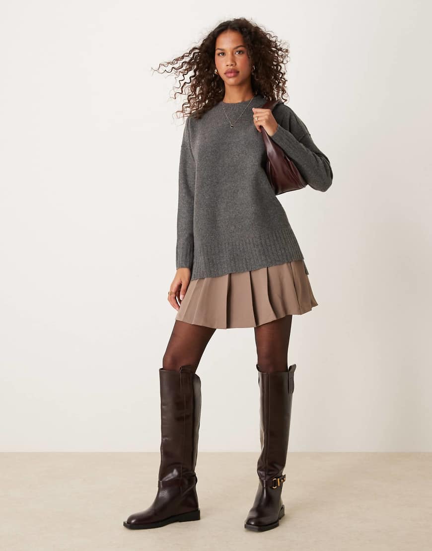 Free People - Oversize-Pullover in Dunkelgrau mit Rundhalsausschnitt von Free People