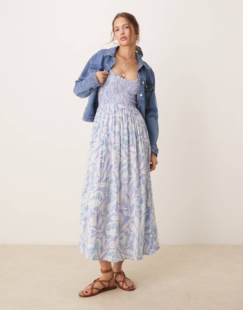 Free People - Sweet Nothings - Gemustertes Midikleid in Blau von Free People