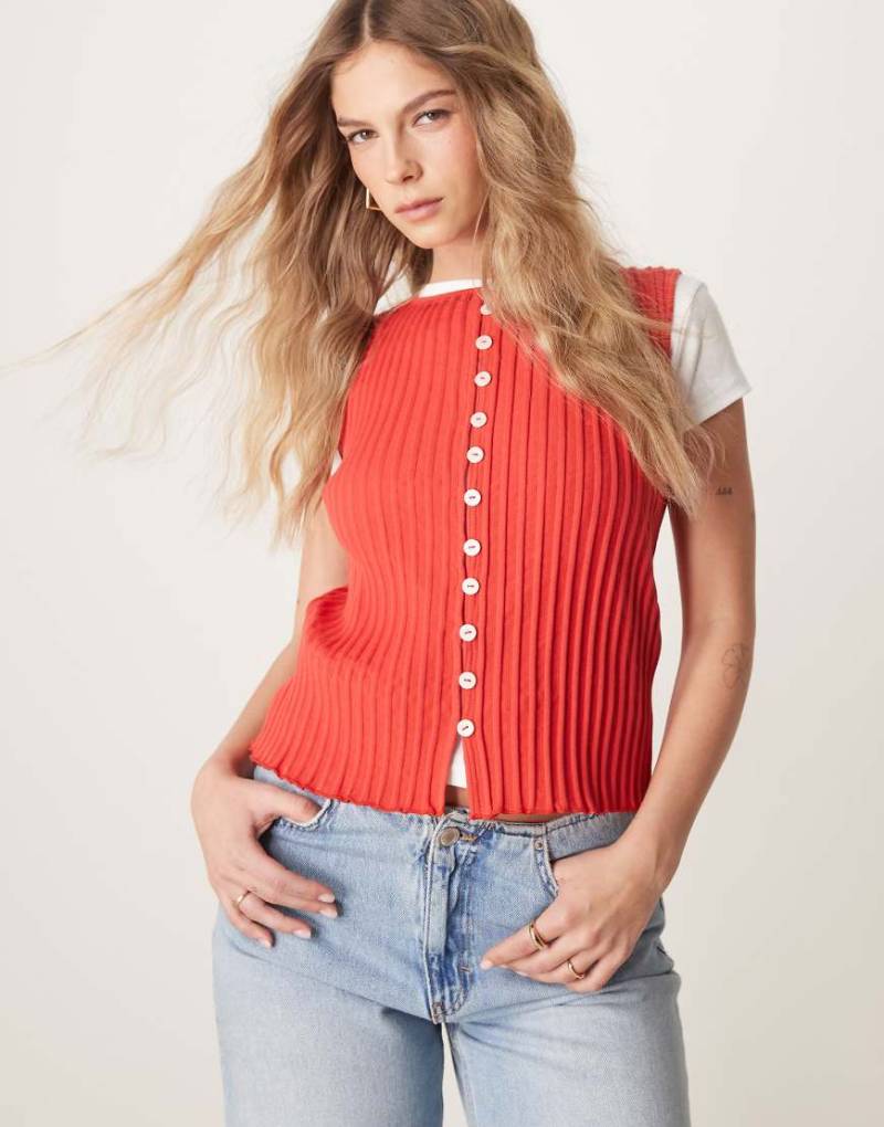 Free People - Tilly - Geripptes Trägertop in Tomatenrot mit Knopfleiste von Free People