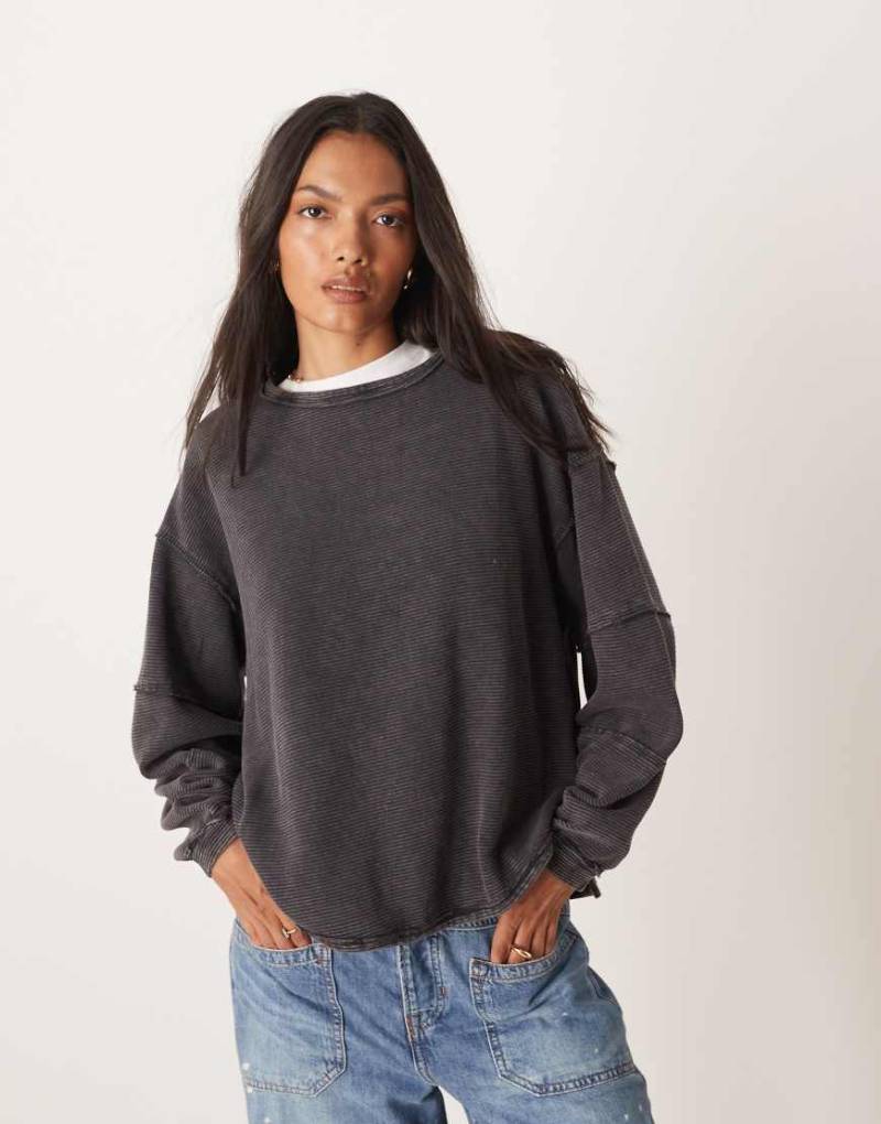 Free People - Total Eclipse - Langärmliges Sweatshirt in verwaschenem Schwarz von Free People