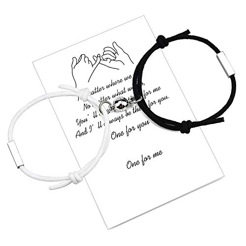 Anpassen Magnetic Gegenseitige Anziehungskraft Armbänder 2 Set mit 4 Seiten Gravierte Stange Beste passende Paar Geschenk für Frauen Männer (Black-White) von Free Space