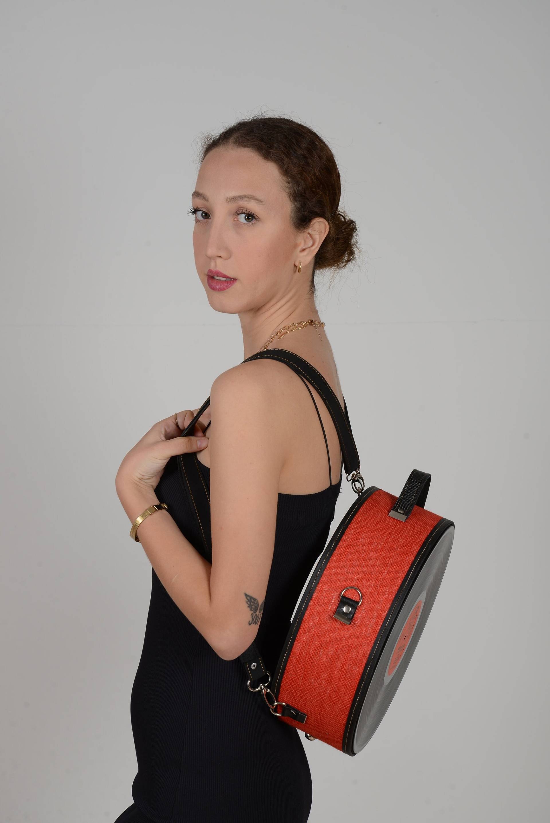 Recycled Long Play Handgemachte Vegan Schulter/Crossbody/Tophandle Tasche. Beste Geschenk Für Ihn/Sie. Partytasche, Ausgefallene Schultasche Recycled Long Play Handgemachte Vegan Schulter/Crossbody/Tophandle Tasche. Beste Geschenk Für Ihn/Sie. Partytasche, Ausgefallene Schultasche von FreeFallAtelier