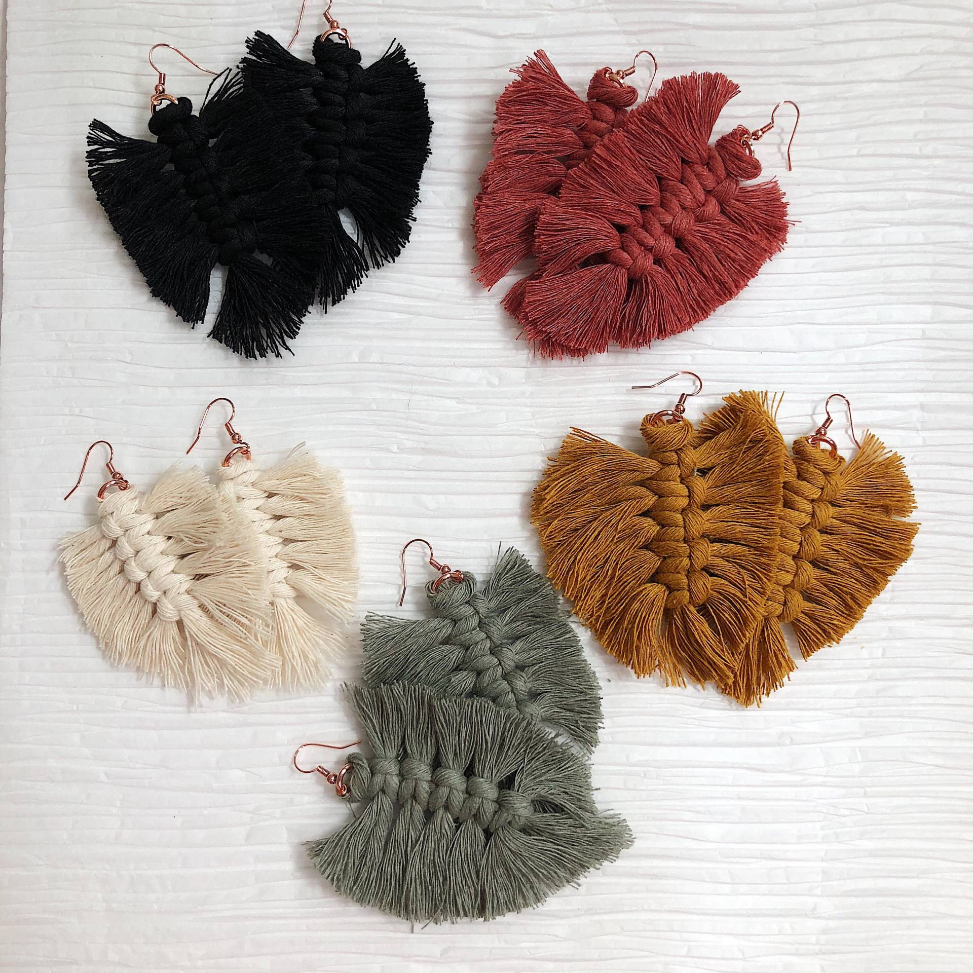 Makramee Feder Ohrringe/statement Ohrringe/Boho Ohrringe/Fransen Ohrringe/Blatt Ohrringe Makramee Feder Ohrringe/statement Ohrringe/Boho Ohrringe/Fransen Ohrringe/Blatt Ohrringe von FreeSpiritFibersAZ