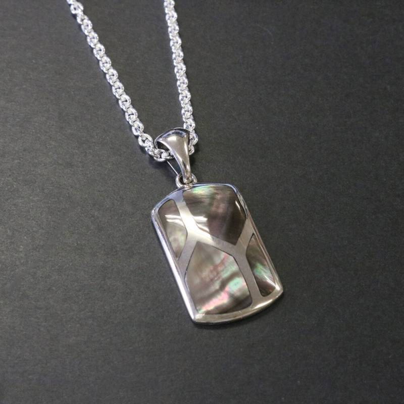 Reversible Sterlingsilber Anhänger Mit Schwarzen Perlmutt | Vorne Und Weißem | Hinten | Handgefertigt in Tokio Reversible Sterlingsilber Anhänger Mit Schwarzen Perlmutt | Vorne Und Weißem | Hinten | Handgefertigt in Tokio von FreeStyleTokyo