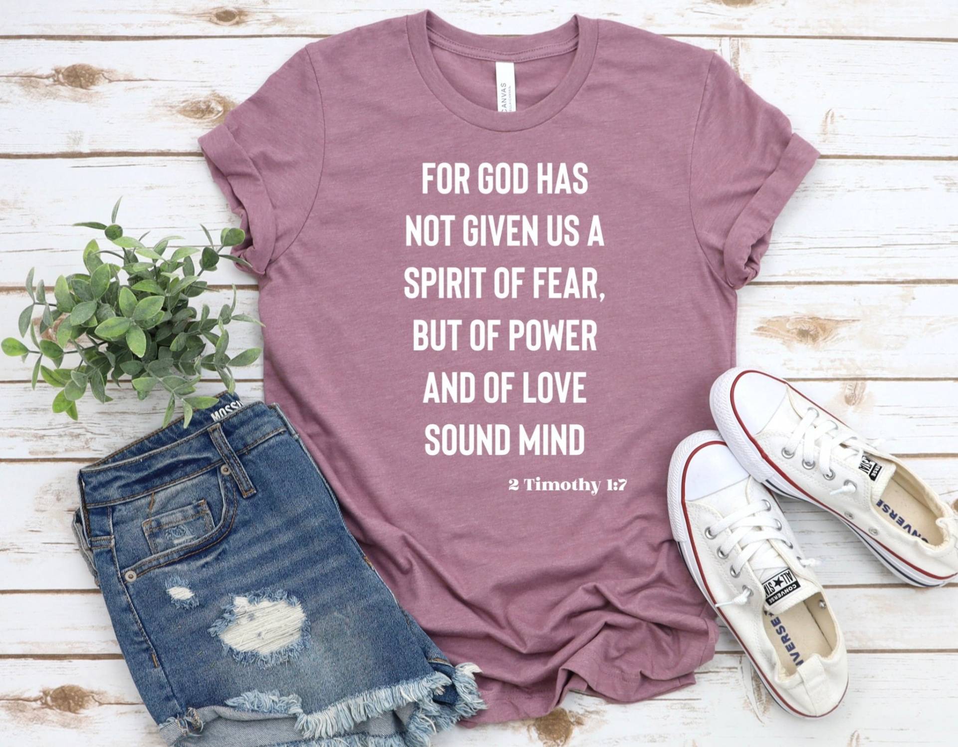 Denn Gott Hat Uns Keinen Geist Der Angst Gegeben - Langarm-T-Shirt Für Christliche Frauen Bibel-Vers 2 Timotheus 1 Christliches Kurzarm-Shirt von FreeWillFashion