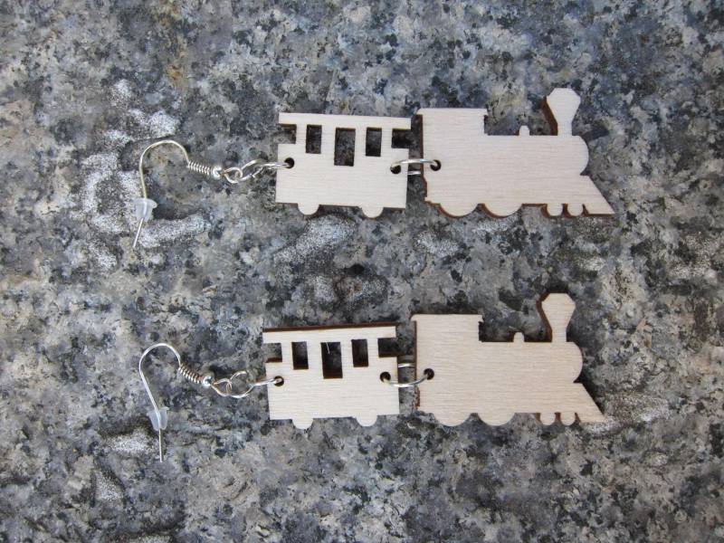Steam Lok Ohrringe Laser Geschnitten Birkenholz, Steampunk Eisenbahn Geschenk Steam Lok Ohrringe Laser Geschnitten Birkenholz, Steampunk Eisenbahn Geschenk von FreeWoodPL