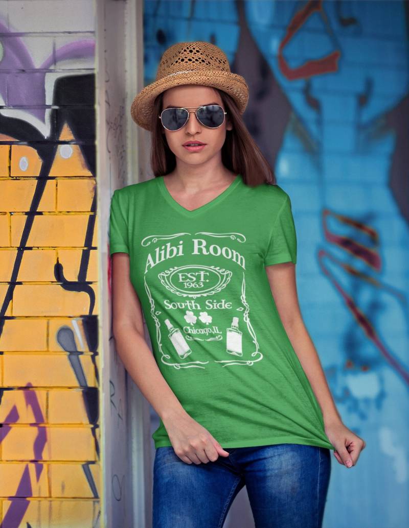 Alibi Room St. Patrick's Day Frauen T-Shirt von FreedomTeesUSA