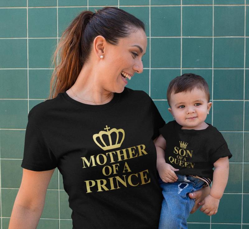 Mutter Eines Prinzen Sohn Einer Königin Passende Und T-Shirts Geschenk Muttertagsgeschenk Mama Erste Muttertagshemd von FreedomTeesUSA