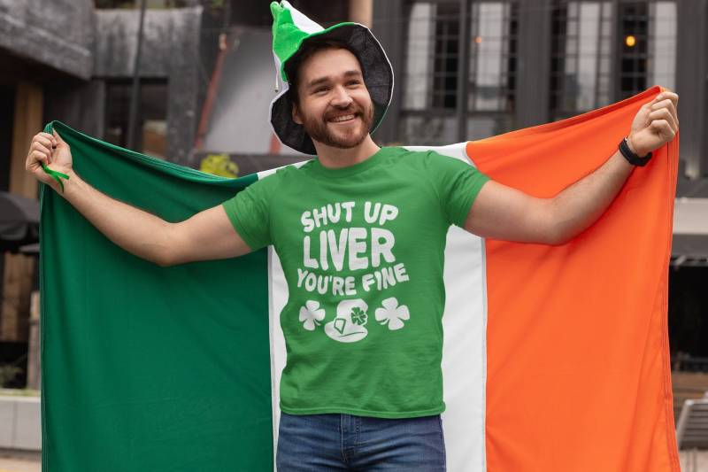 st Patrick's Day Shut Up Liver Du Bist Fein Lustig Trinken Irisch Unisex T-Shirt - Grün Neu von FreedomTeesUSA