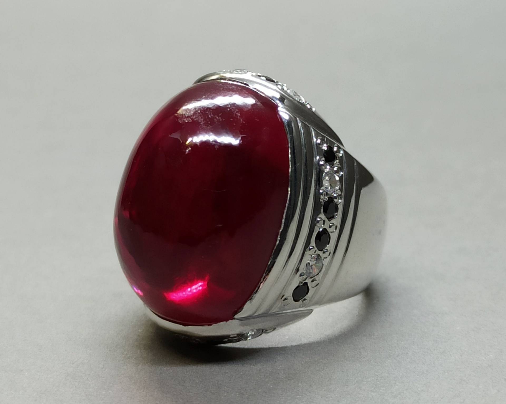 28 Karat Cabochon Rubin 925 Sterling Silber Handgemacht Männer Ring Seltener Roter Juli Birthstone Anari Yaqoot Geburtstagsgeschenk Für Ihn von FreehasCreations