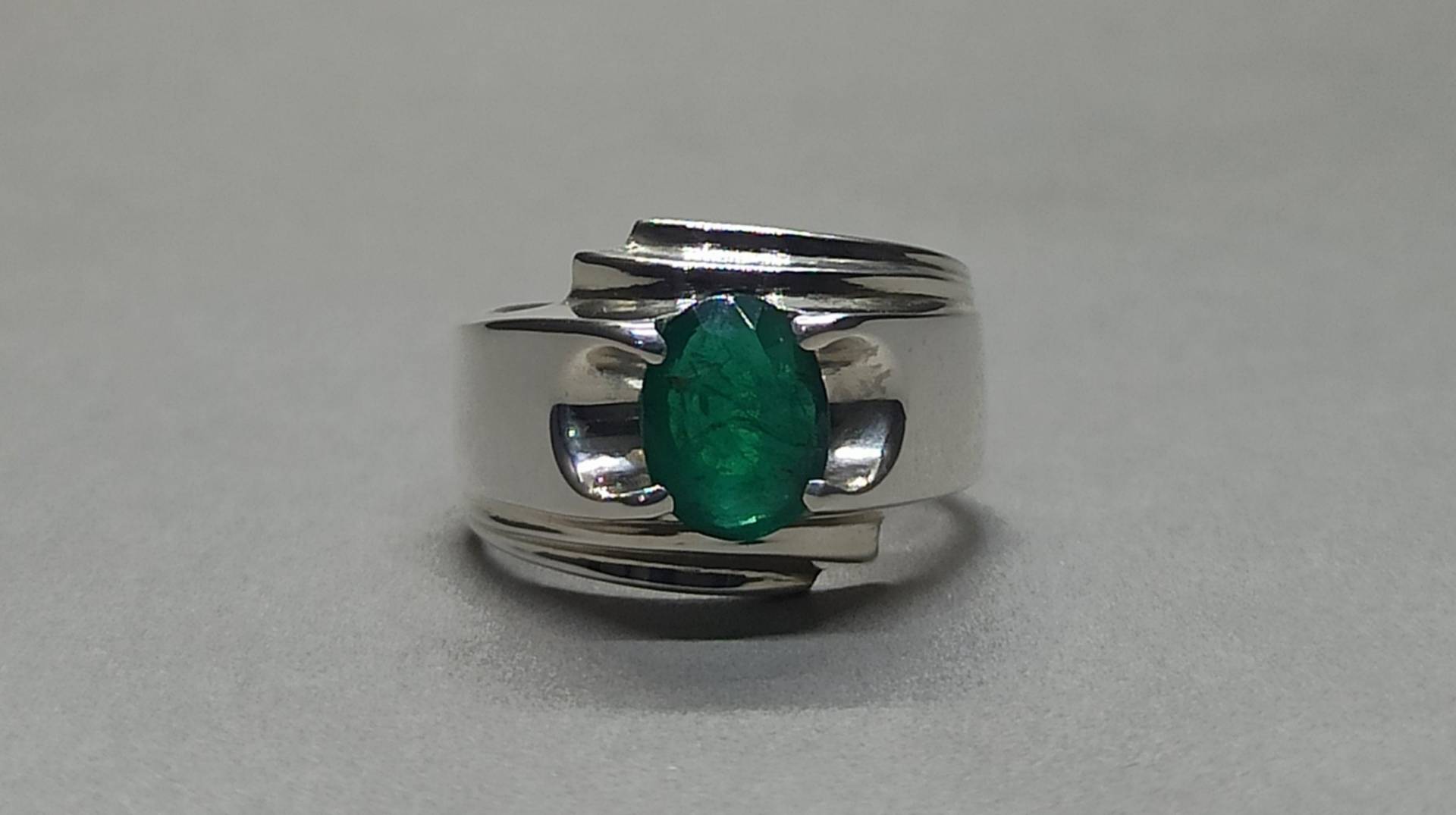 3 Karat Natürlicher Fluorit Ring 925 Sterling Silber Handgemacht Männer Oval Cut Grüner April Birthstone Geburtstagsgeschenk Für Ihn von FreehasCreations