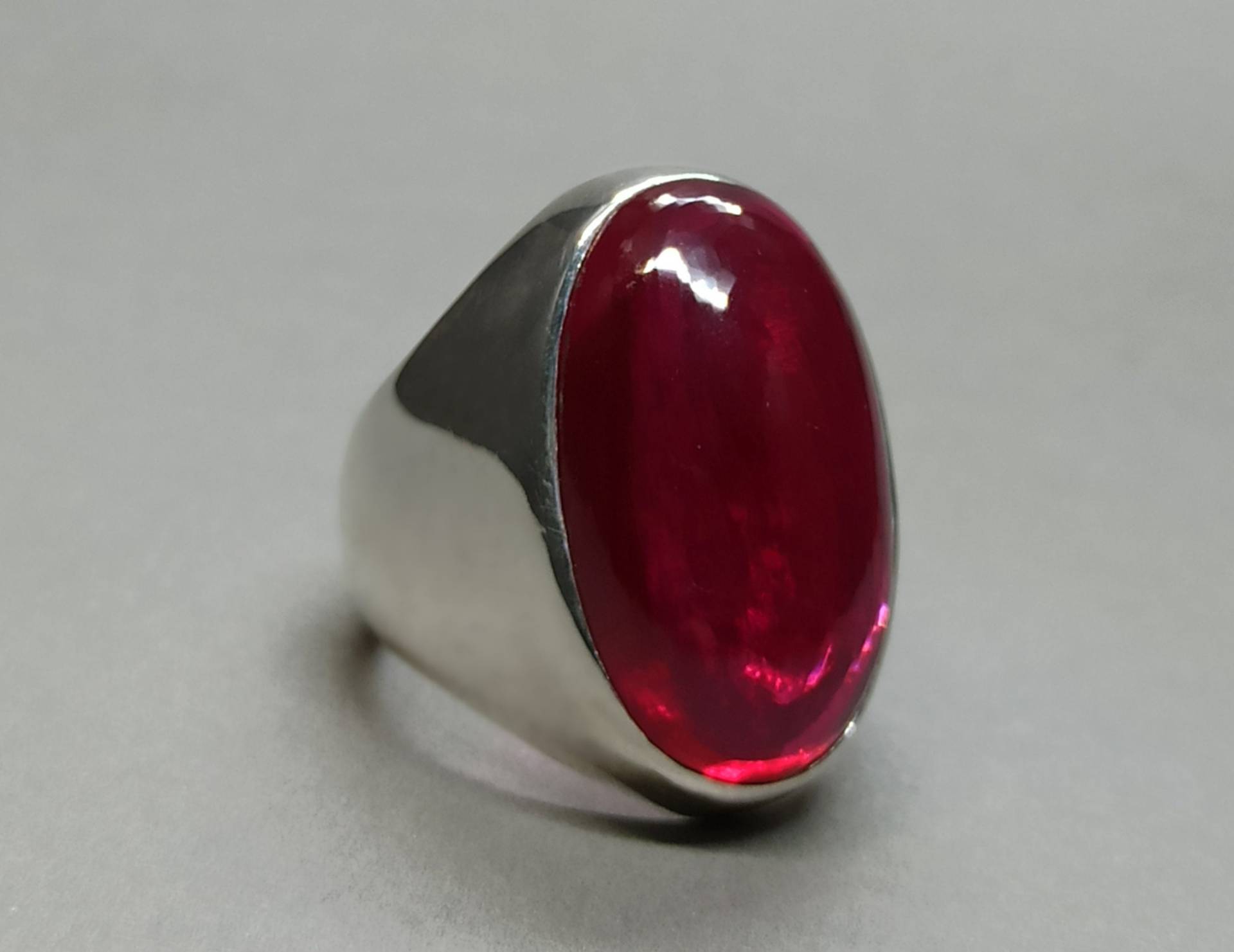 30 Karat Cabochon Rubin 925 Sterling Silber Handgemacht Männer Ring Seltener Roter Juli Birthstone Anari Yaqoot Geburtstagsgeschenk Für Ihn von FreehasCreations