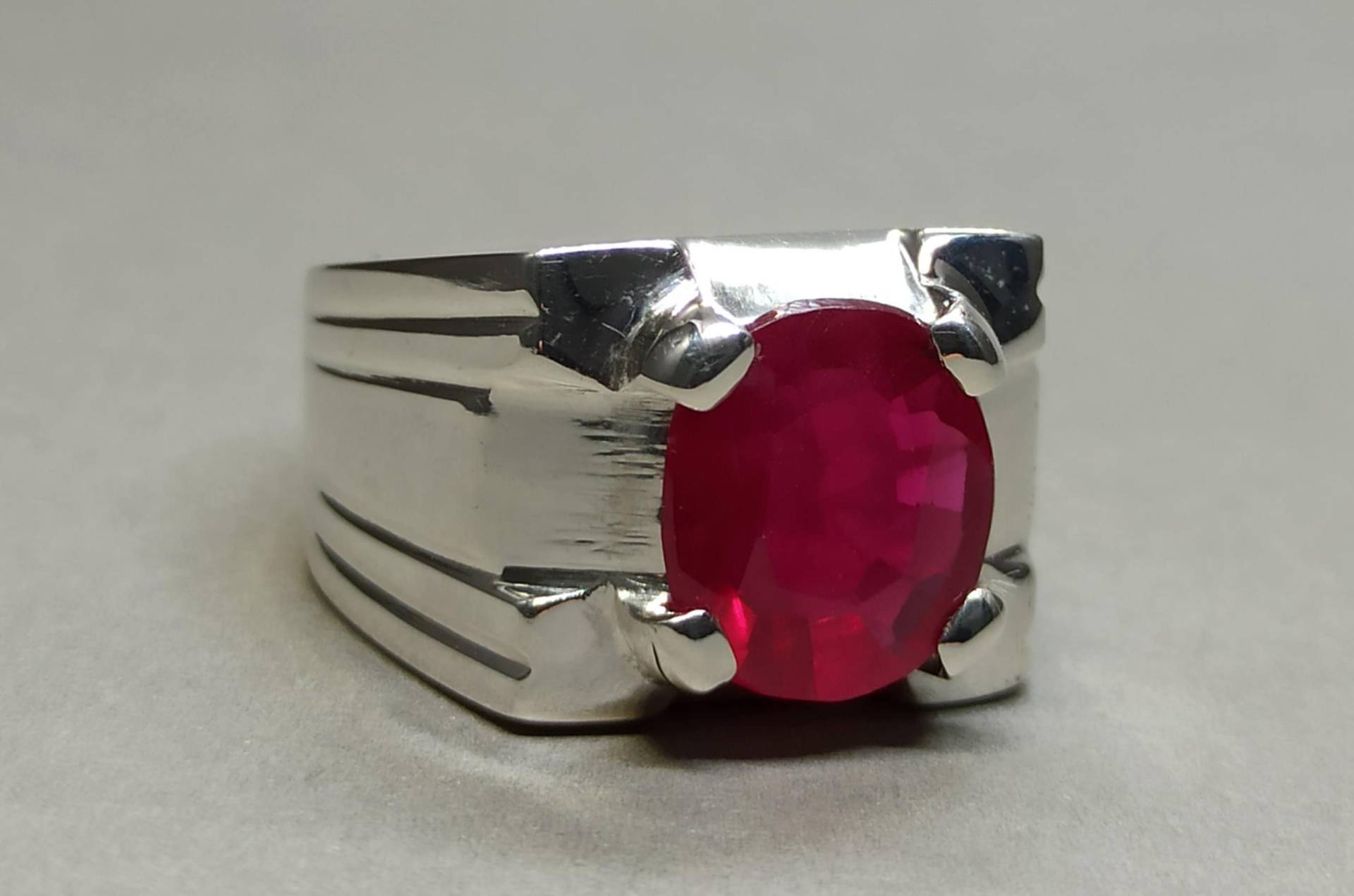 5 Karat Seltener Rubin 925 Sterling Silber Handgemacht Männer Ring Oval Cut Taube Roter Juli Birthstone Yaqoot Geburtstagsgeschenk Für Ihn von FreehasCreations