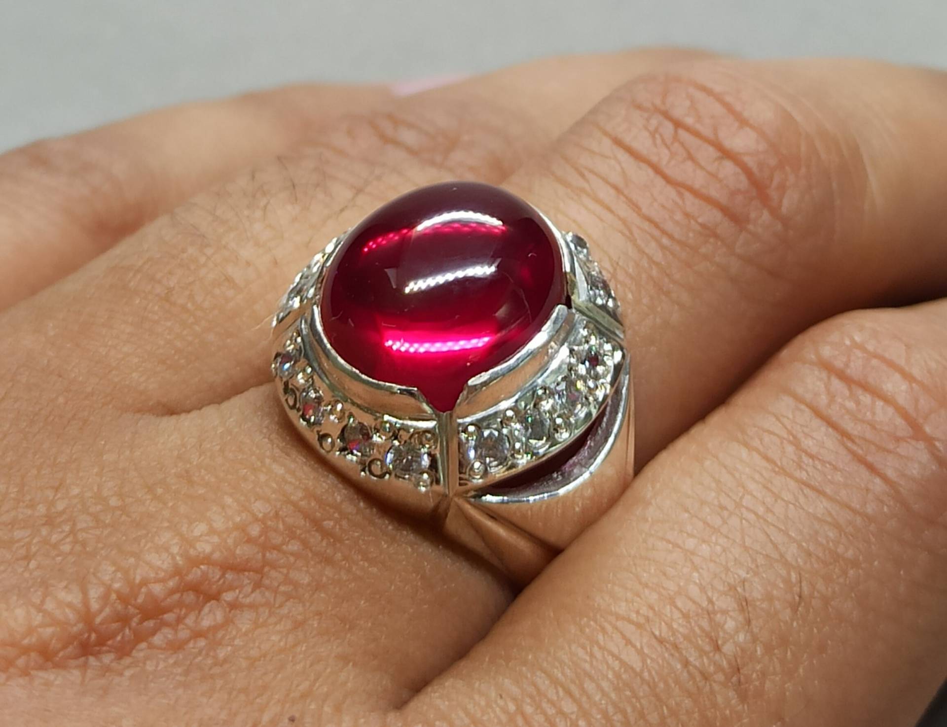 9 Karat Cabochon Rubin 925 Sterling Silber Handgemachter Frauen Ring Roter Juli Birthstone Anari Yaqoot Geburtstagsgeschenk Für Sie von FreehasCreations