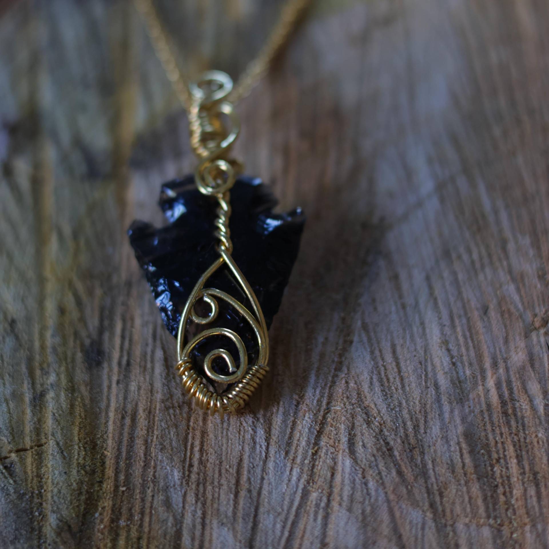 Halskette Aus Einer Obsidian - Pfeilspitze Mit Vergoldetem Sterling Silber | 925 Handmade Halskette Aus Einer Obsidian - Pfeilspitze Mit Vergoldetem Sterling Silber | 925 Handmade von FreespiritsArtwork