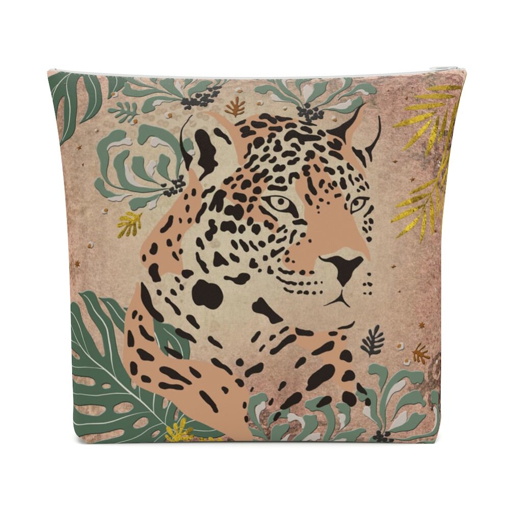 Boho Leopard Portrait - Cosmetic Bag Boho Leopard Portrait - Cosmetic Bag von Freestylebox