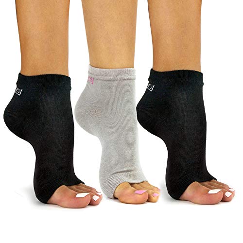 Freetoes Zehenlose Socken - 3 Paar. 2-Schwarz, 1 Grau, Schwarz, Grau, Einheitsgröße Freetoes Zehenlose Socken - 3 Paar. 2-Schwarz, 1 Grau, Schwarz, Grau, Einheitsgröße von Freetoes