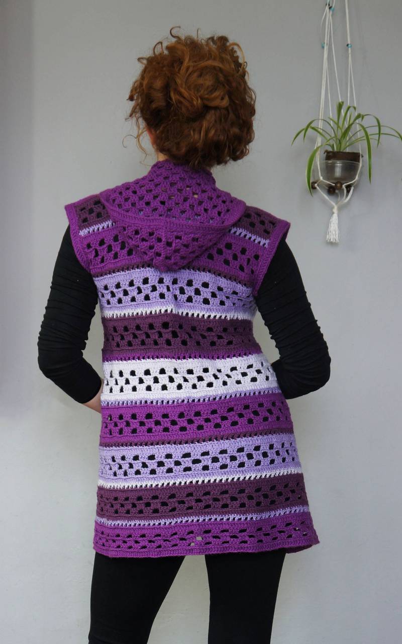 Openwork Lila Frau Weste Mit Kapuze Häkeln Handgemacht von FreezaDesign