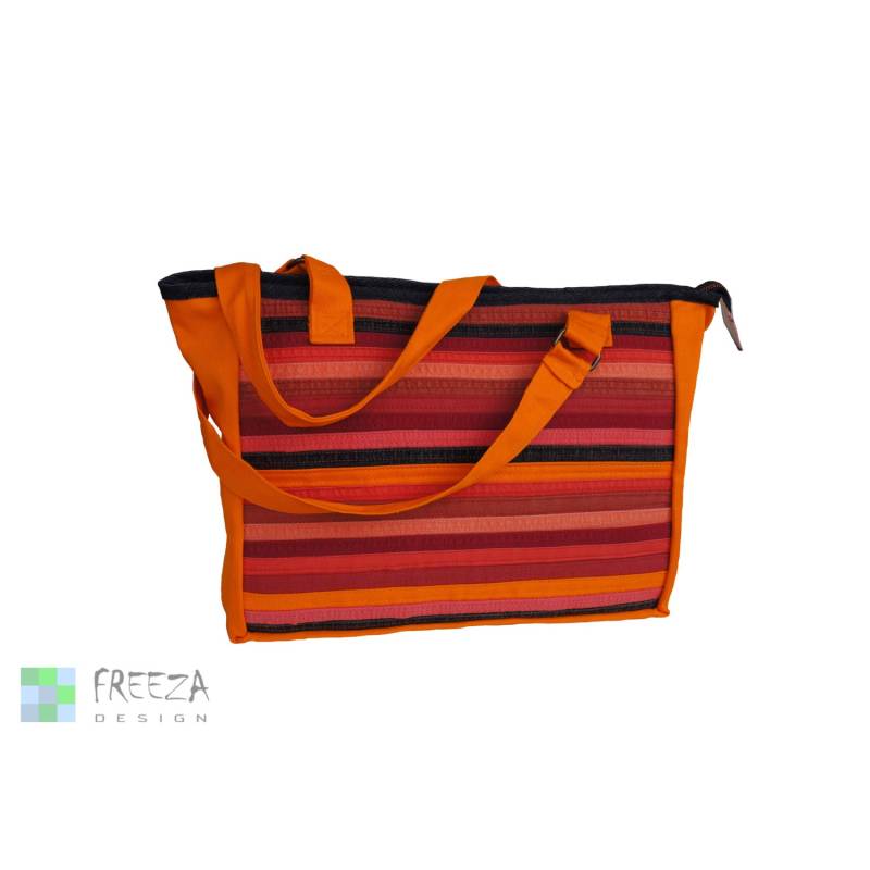 Orange Patchwork Jeans Umhängetasche, Umweltfreundlich, Upcycled von FreezaDesign