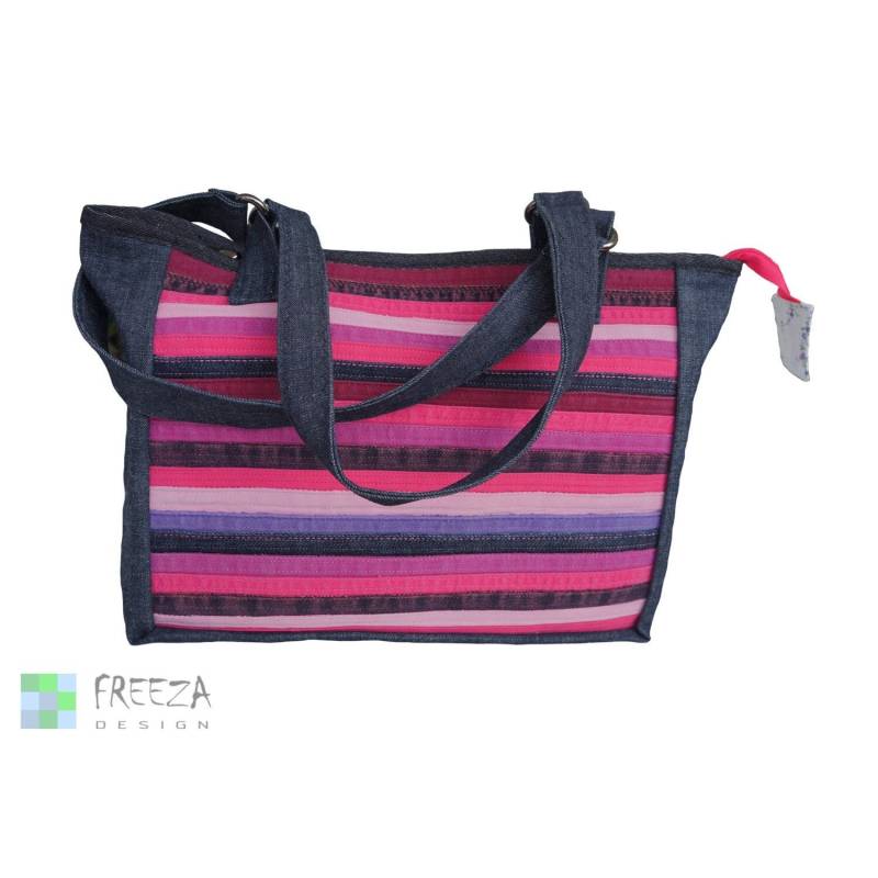 Umhängetasche Upcycled Denim Rosa Patchwork Jeans Tote von FreezaDesign