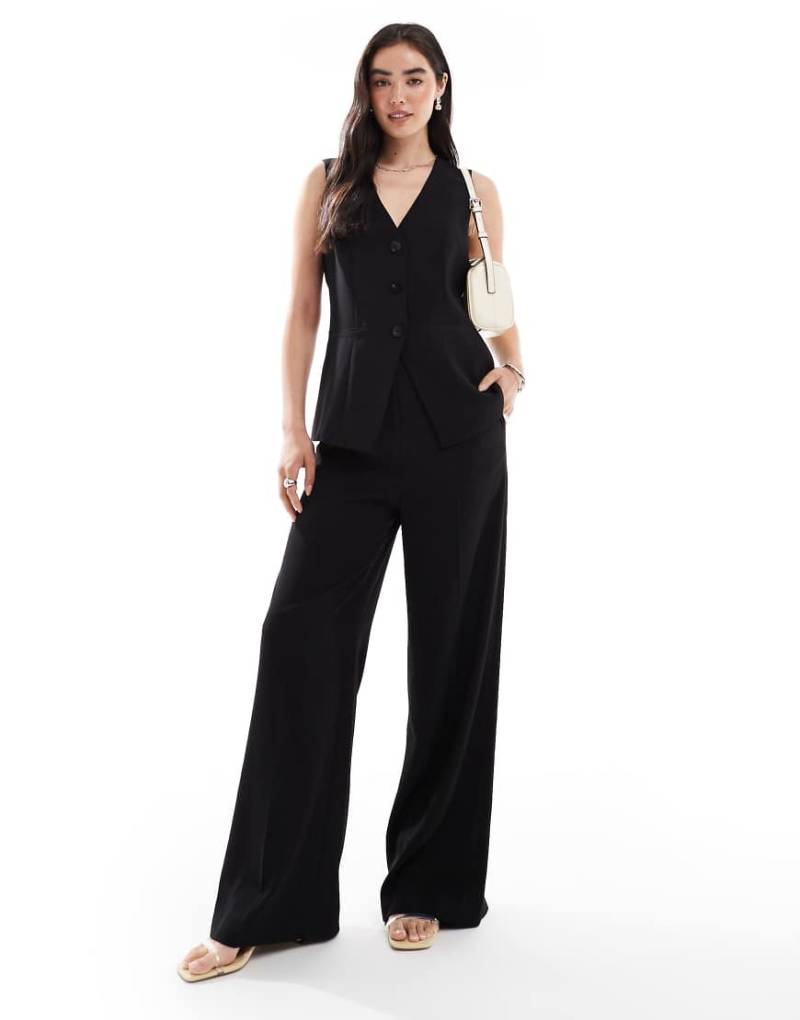 French Connection - Eleganter Jumpsuit in Schwarz mit Westendetail von French Connection