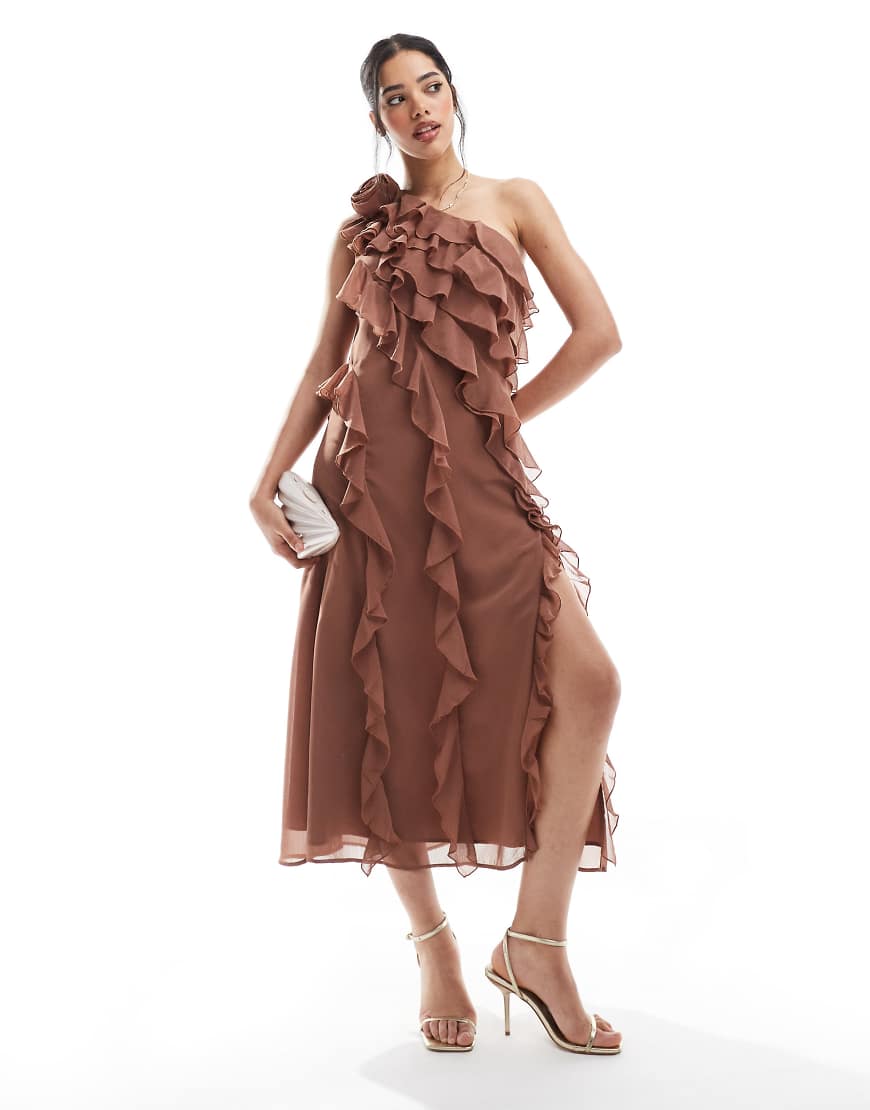 French Connection - Oskar - Midaxi-Kleid in Mokka mit Rüschenbesatz und One-Shoulder-Träger-Braun French Connection - Oskar - Midaxi-Kleid in Mokka mit Rüschenbesatz und One-Shoulder-Träger-Braun von French Connection