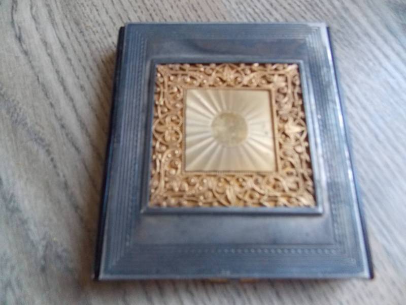 Vintage Französisch Silber Vergoldet Kompaktspiegel Vintage Französisch Silber Vergoldet Kompaktspiegel von FrenchAntiqueGoods