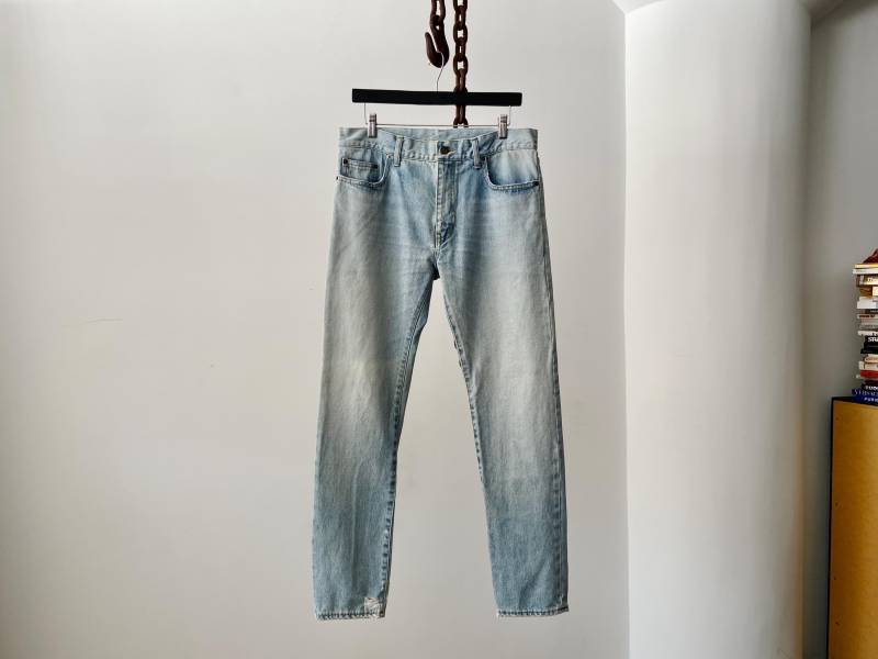Saint Laurent Paris Vintage Wash Jeans - Hedi Slimane Taille 34 Saint Laurent Paris Vintage Wash Jeans - Hedi Slimane Taille 34 von FrenchKissLA