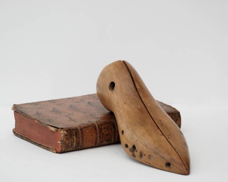 Antike Holzform Für Spitze Zehenschuhe, Schuhmacherwerkzeug Antike Holzform Für Spitze Zehenschuhe, Schuhmacherwerkzeug von FrenchTouchBoutique