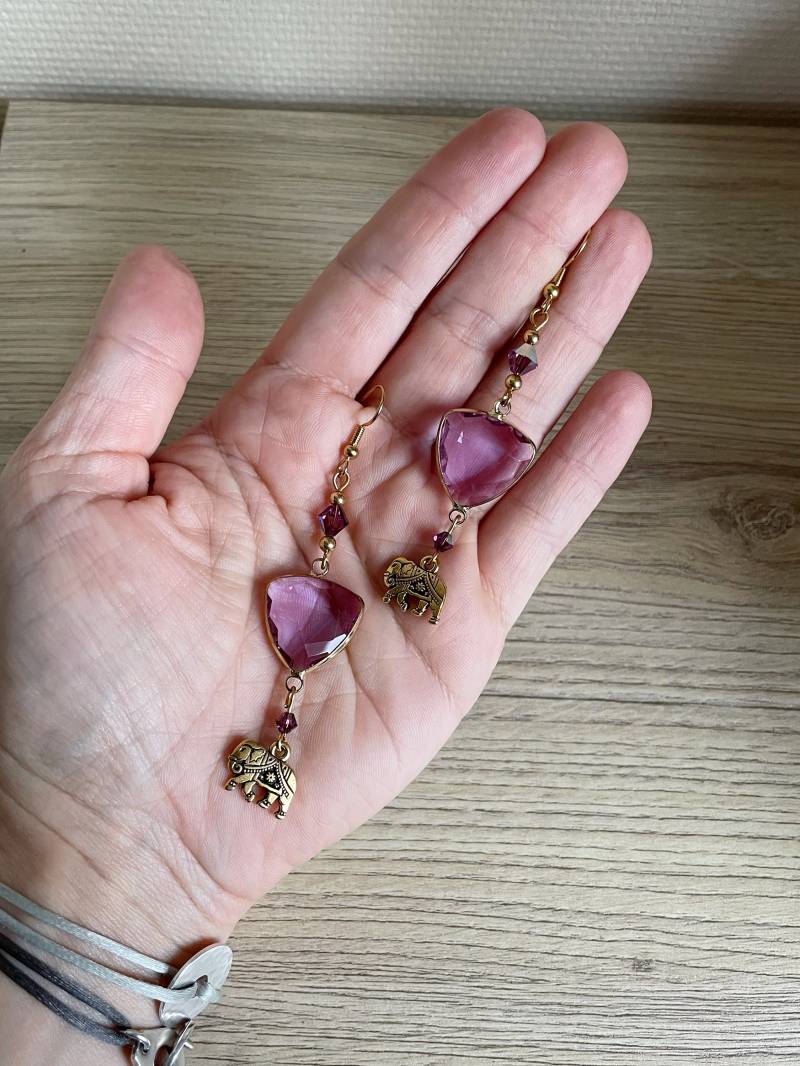 Anhängerohrringe, Parma-Dreiecksverbinder, Swarovski-Kristallperlen Und Mit 22 Karat Feingold Vergoldeter Elefant von FrenchTouchJewelry