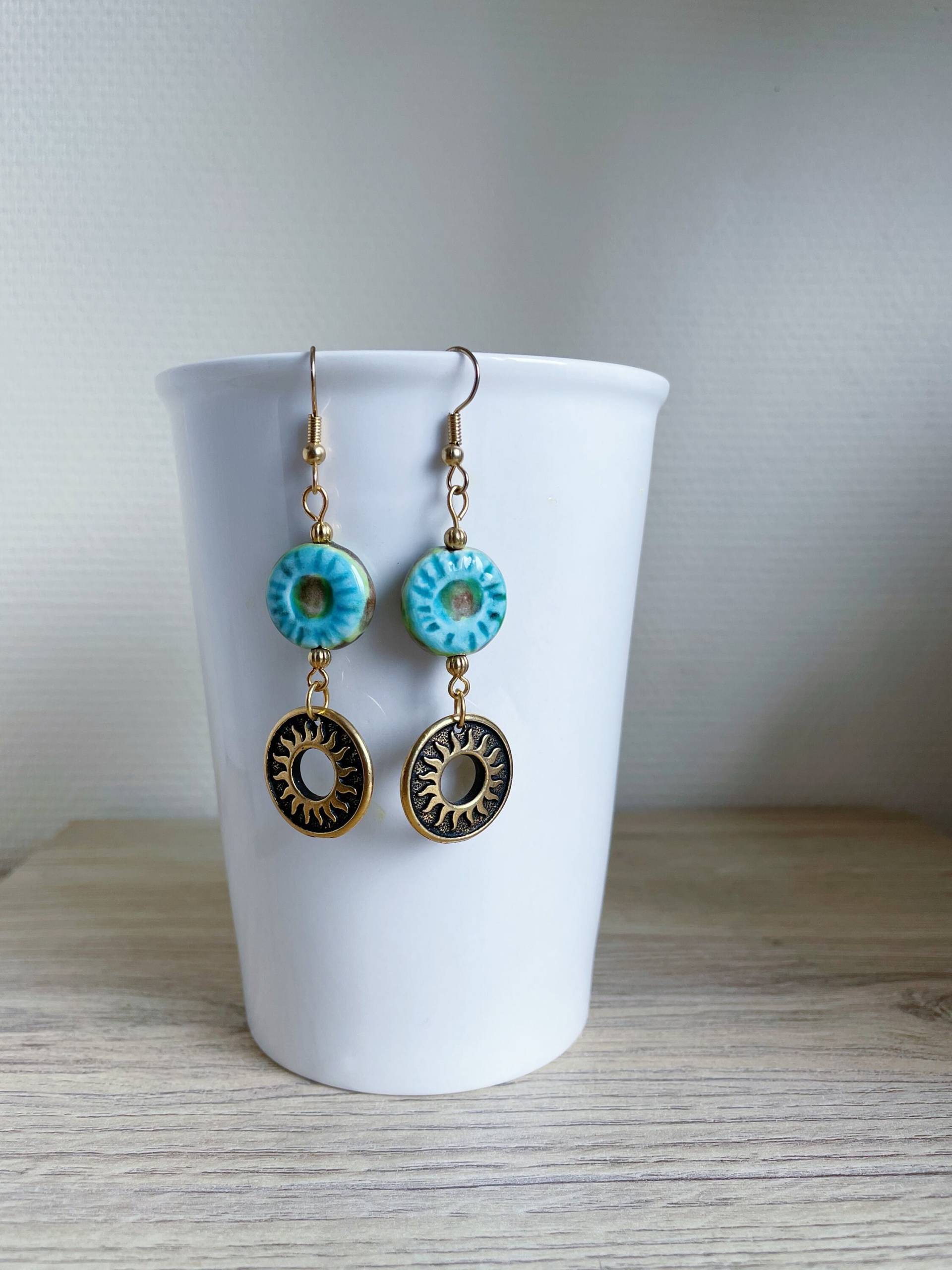 Einzelmodell-Keramik-Sonnen - Und Sonnen-Donuts-Ohrringe von FrenchTouchJewelry