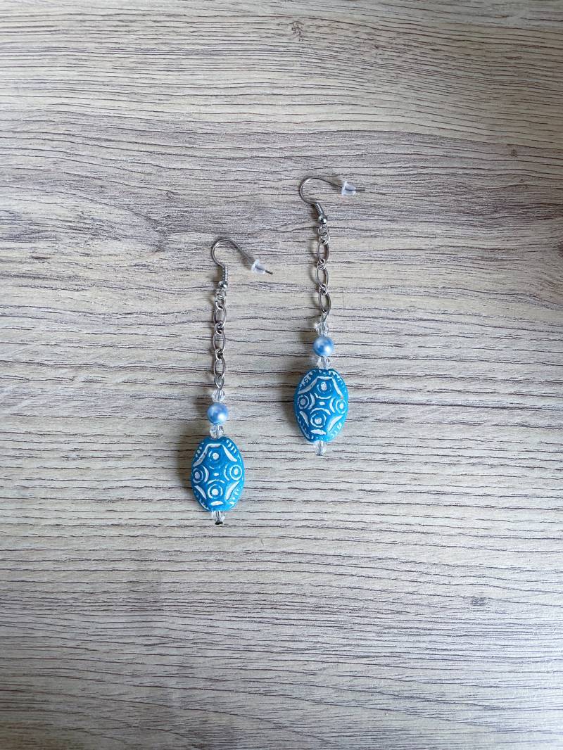 Türkisfarbene Handgefertigte Terrakotta-Kieselperlen-Ohrringe Türkisfarbene Handgefertigte Terrakotta-Kieselperlen-Ohrringe von FrenchTouchJewelry