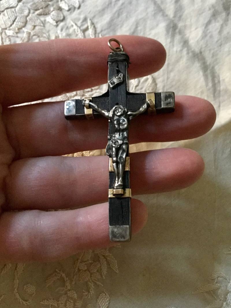 xix 19. Frankreich Antikes Kreuz 18K Gold Silber Holz Anhänger - Sehr Altes Christus Skulptur Antiker Schmuck 1866 Französisch von FrenchVintageBoutik