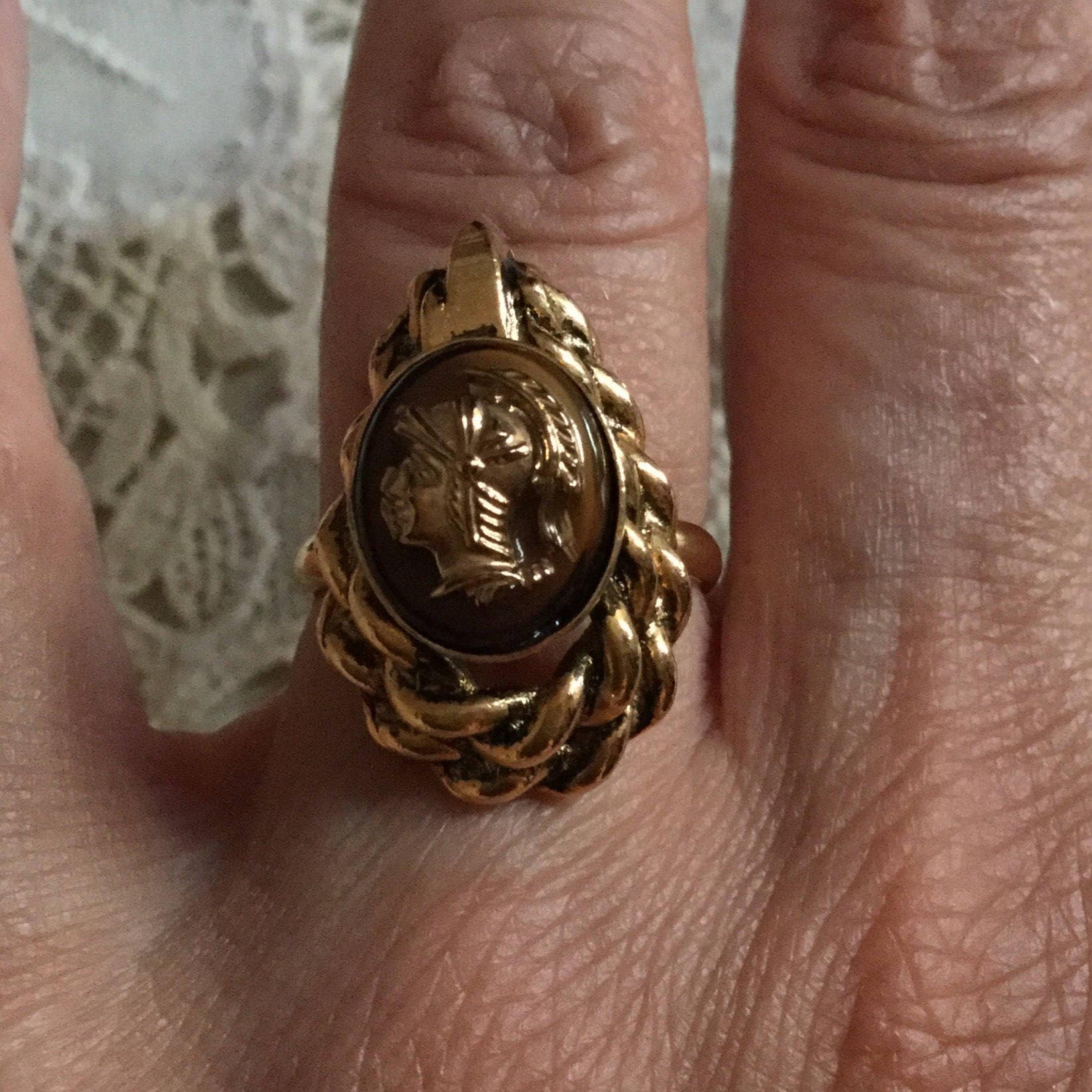 Vintage Cameo Centurion Marquise Ring - Einheitsgröße Vergoldet Kamee Tolle Wirkung Aus Frankreich Vintage Cameo Centurion Marquise Ring - Einheitsgröße Vergoldet Kamee Tolle Wirkung Aus Frankreich von FrenchVintageJewel