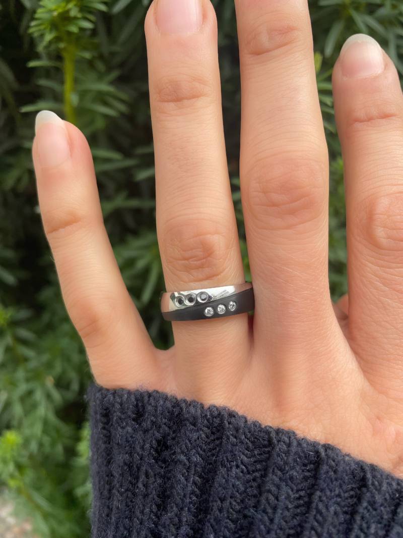 Außergewöhnlicher Verlobungsring Partnerring Schwarz Silber Schwarzer Stein Ring Sub Dom von Frencheis