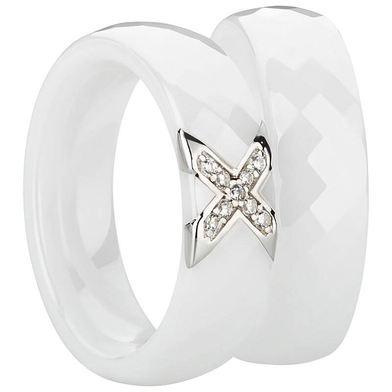 Kratzfeste Eheringe Weiß Keramik von Frencheis