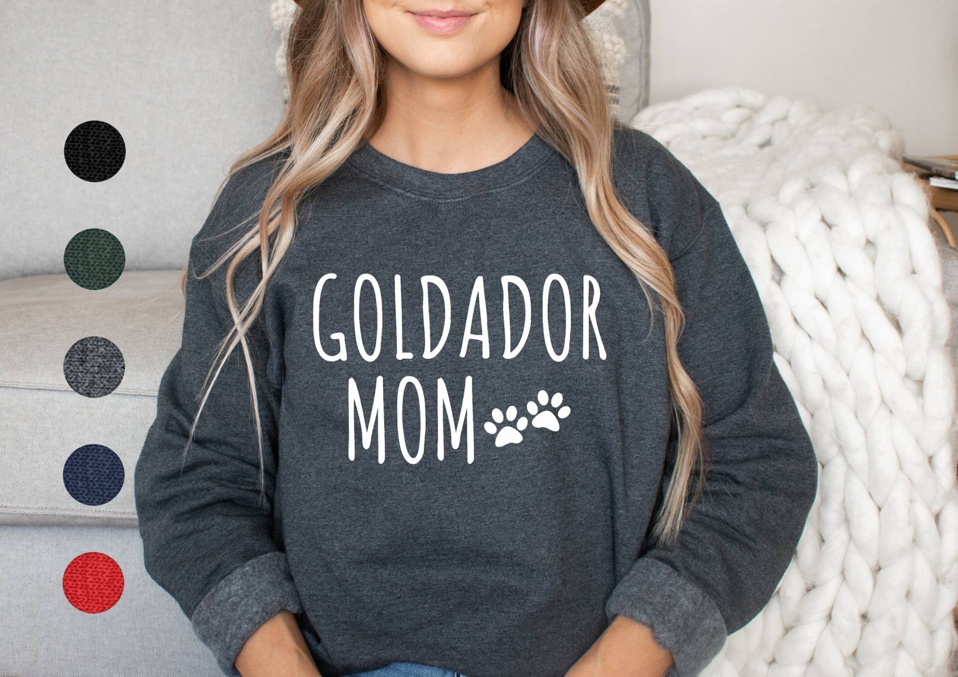 Goldador Mom Sweatshirt | Für Damen Geschenke Pullover Mama Golden Retriever Labrador von FrenchieDogMomCo